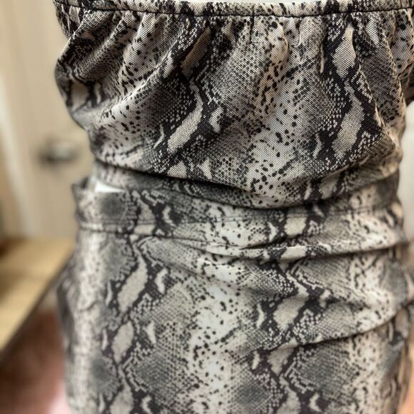 Crop top and skirt set - Picture 7 of 8